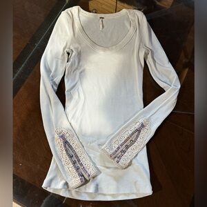 Timeless Free People Fiesta Meadow Embroidery Crochet Button Cuff Waffle Thermal